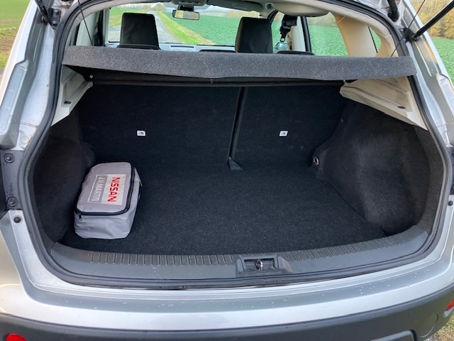 Predám Nissan Qashqai typ J10, diesel 4x4, rok výroby 2008. - 5