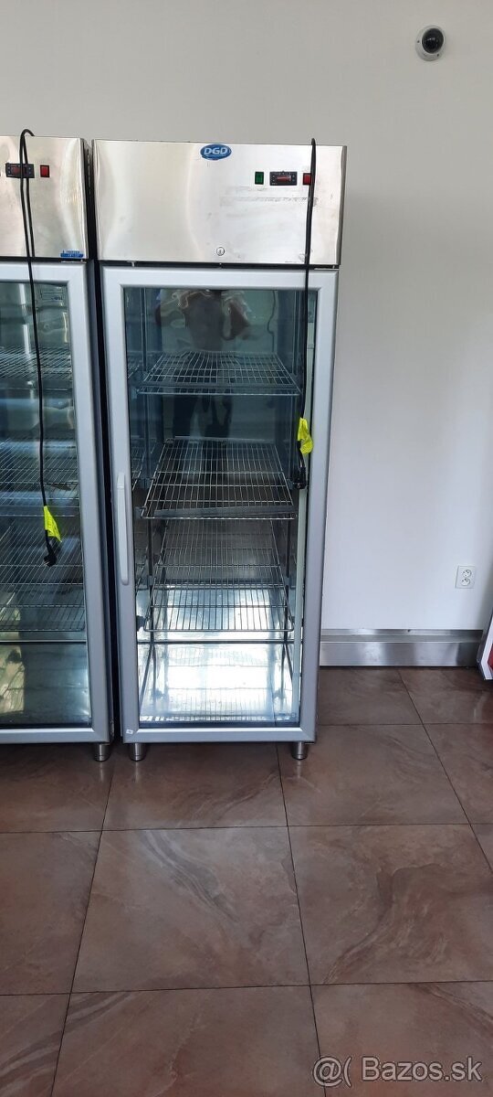 PREDÁM REGÁLY A VYBAVENIE PREDAJNE POTRAVÍN A MÄSIARSTVA - 5