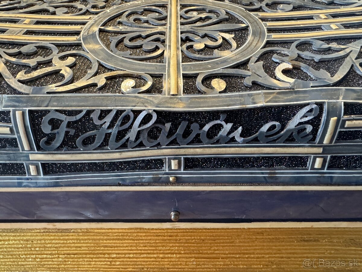 Heligonka F. Hlaváček, trojradová, trojhlasová G C F - 5