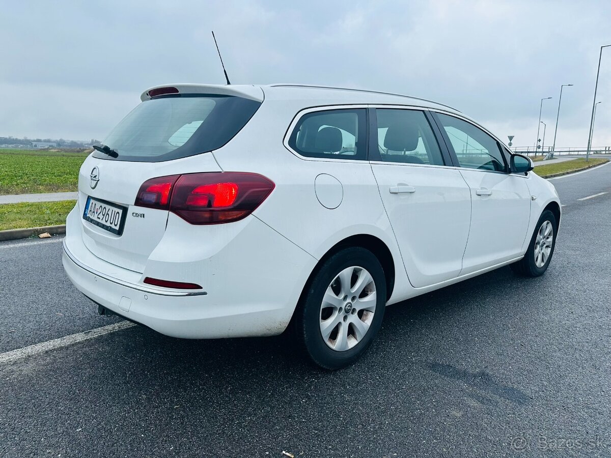 Opel Astra Sports Tourer – 1.6 diesel – výbava COSMO - 5