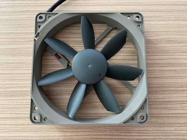 Noctua NF-S12B redux 700, SSO ložisko, ZÁRUKA 5 rokov - 5