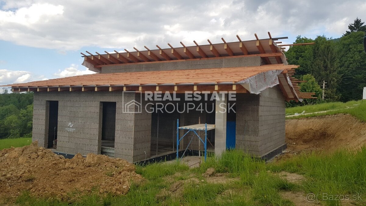 4IZ BUNGALOV V POVAŽSKEJ BYSTRICI V ŠTÁDIU HRUBEJ STAVBY - 5