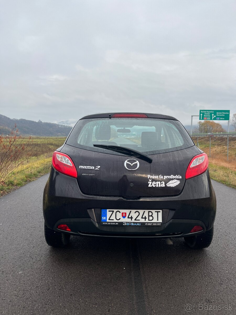 Mazda 2 - 5