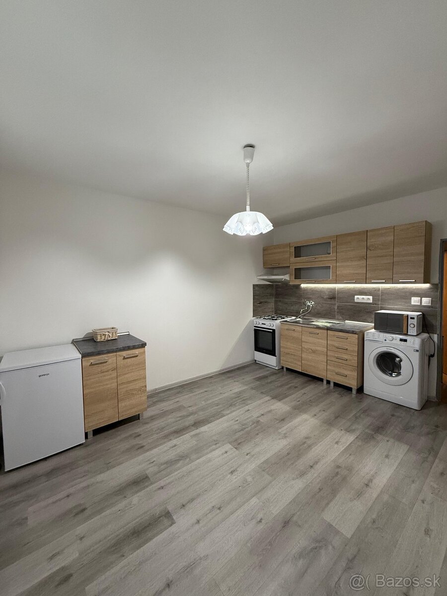 PRENÁJOM - 1 izbový byt Chrenová - 5