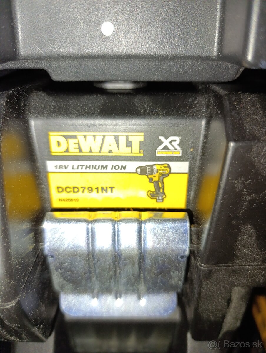Dewalt kufor - 5