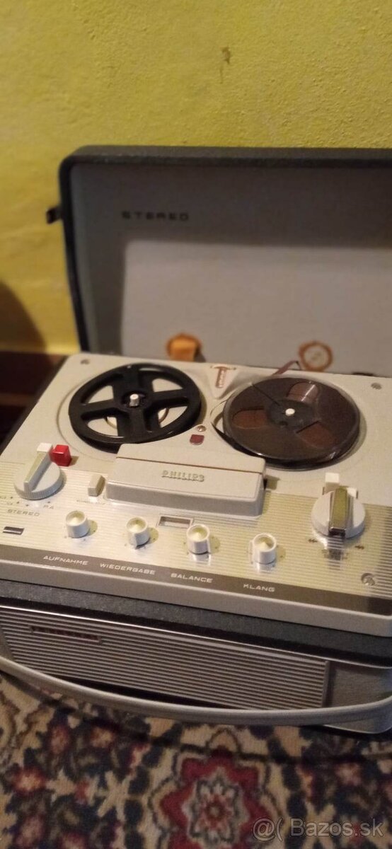 Predám premietacku projekční ,stereo philips - 5