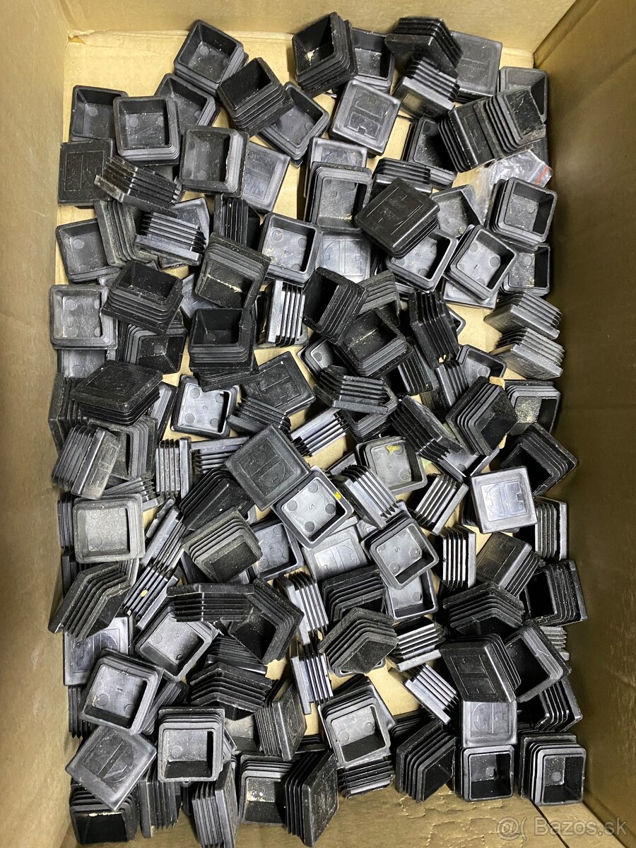 Plastové krytky - 5