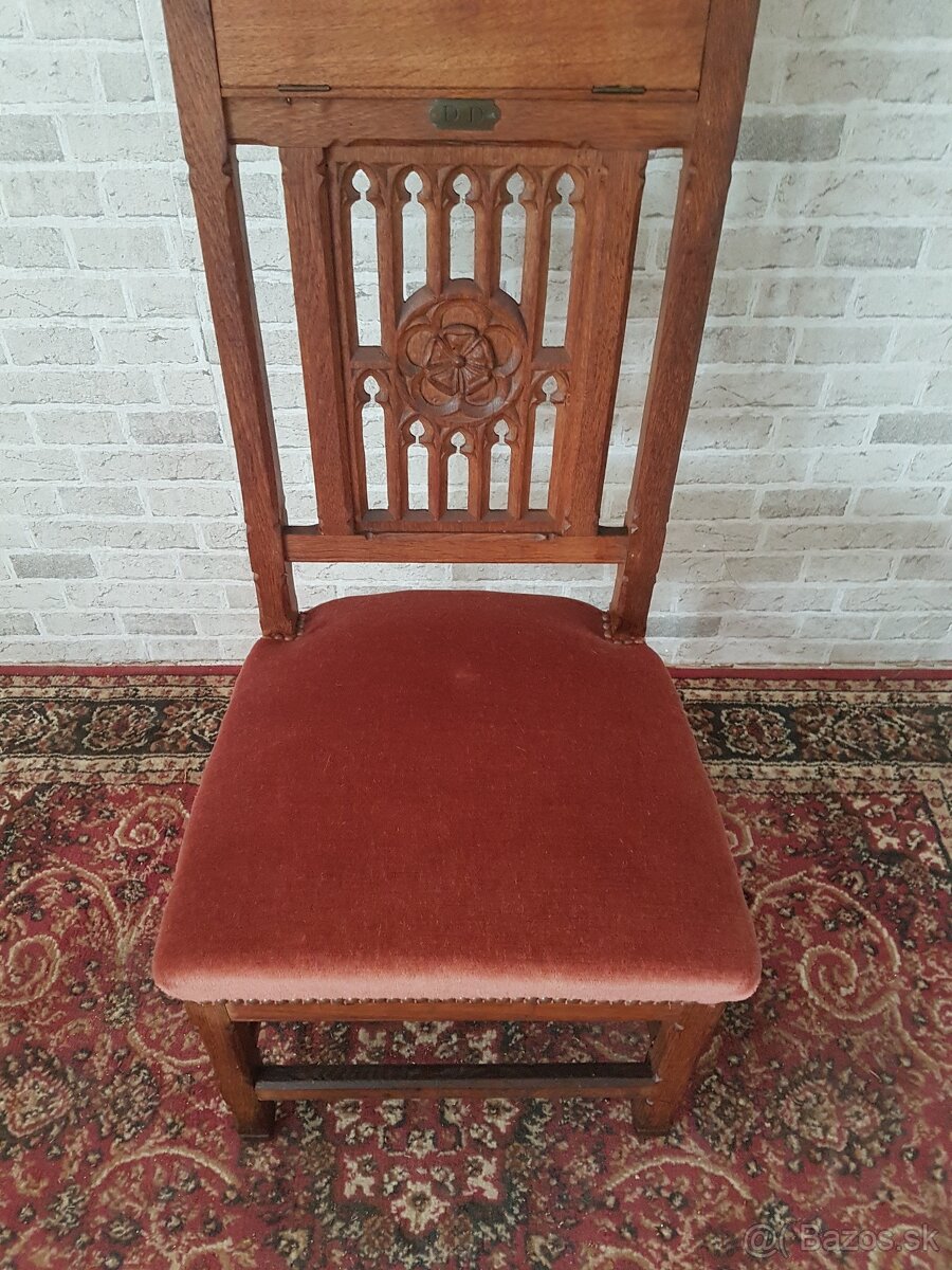 Starožitný nabytok - 5