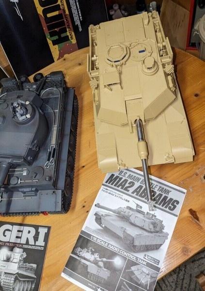 modelárstvo 3 tanky Tamiya + nakladač Amewi, použité - 5