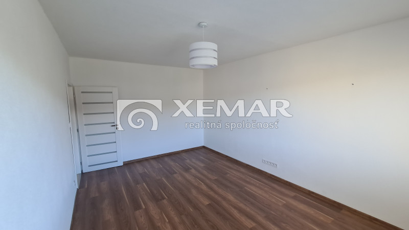 Na predaj 3-izbový byt s balkónom v Detve - 5