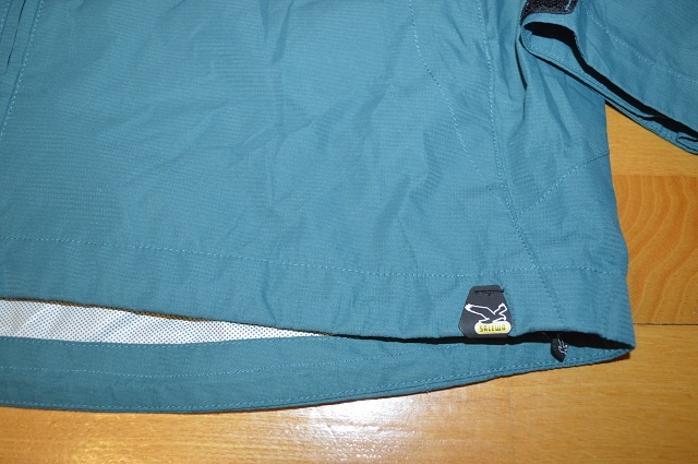 predam - krasna turisticka bunda SALEWA - 5