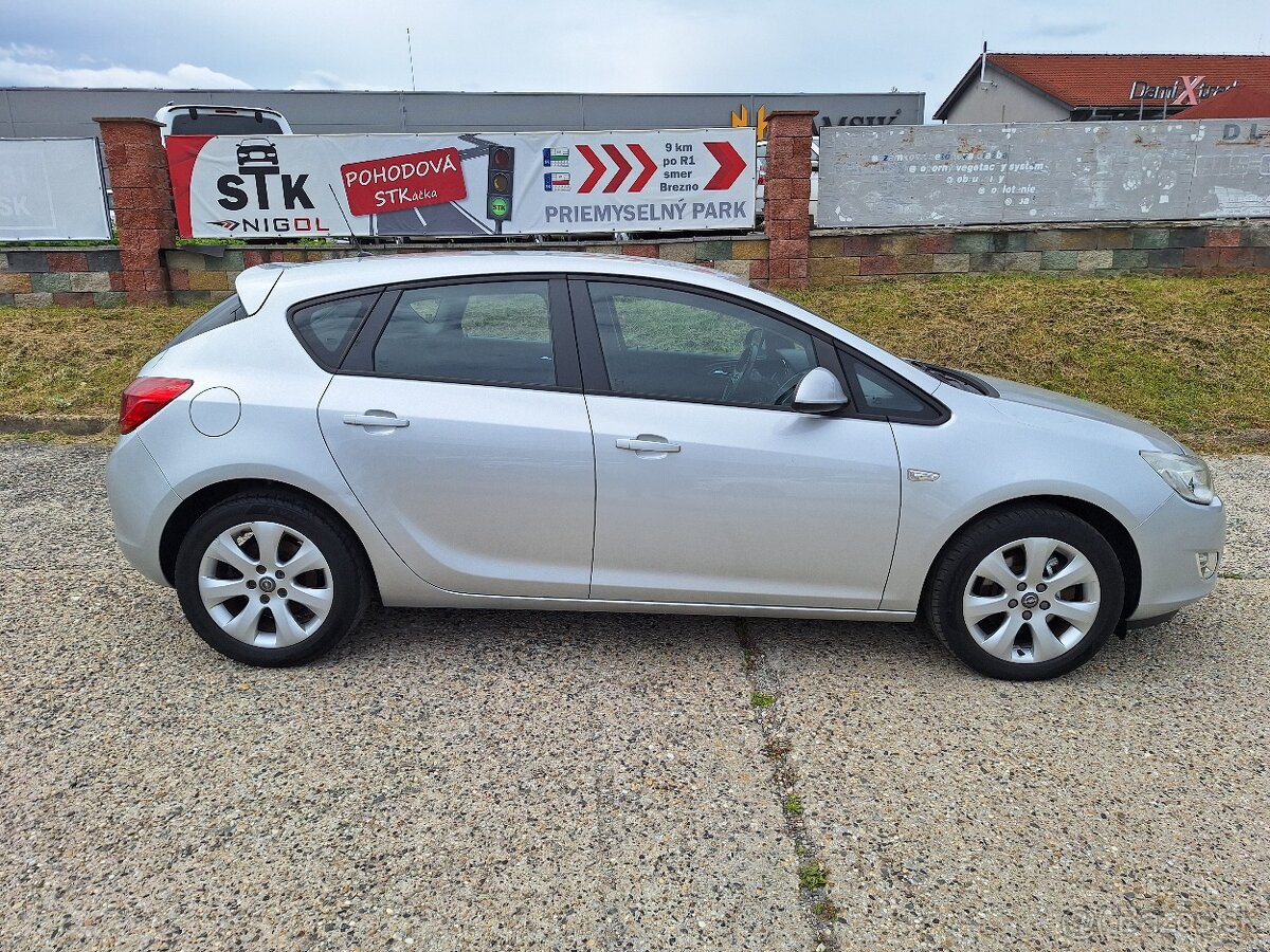 Opel Astra Sport 1,7 CDTi - nová TK, EK - 5