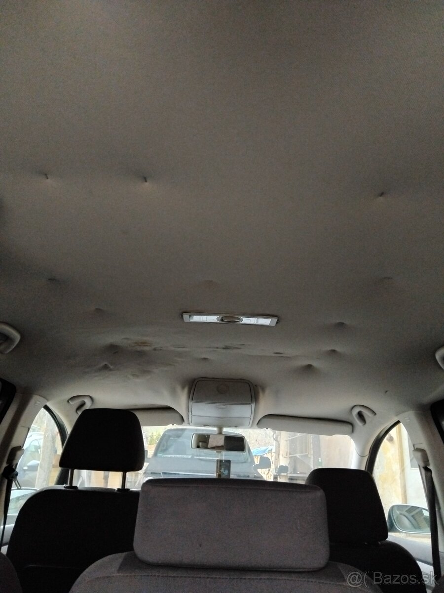 Volkswagen Touran 1.9 TDI 77Kw - 5