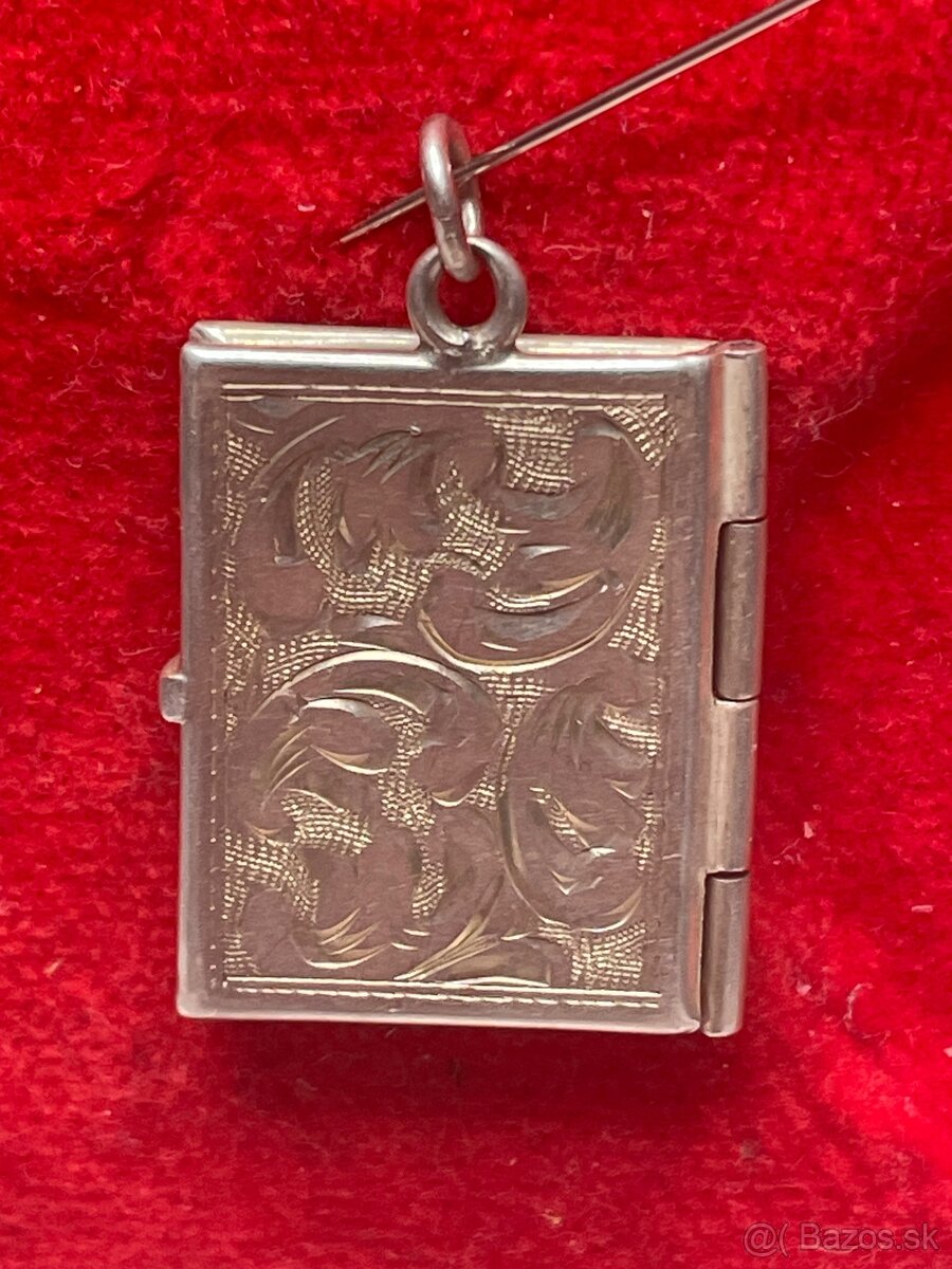 starozitny strieborný medailon - 5