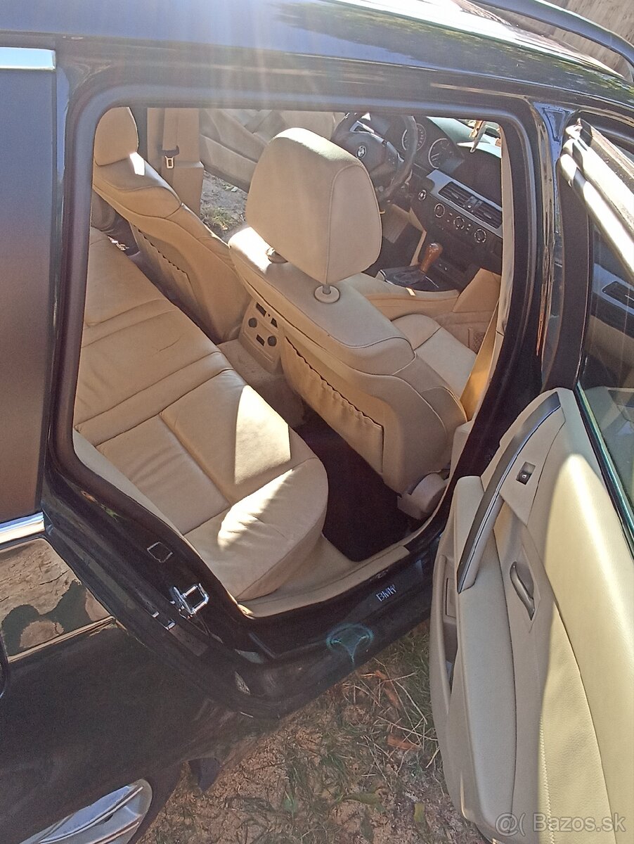 Rozpredám BMW E61 525d automat - 5