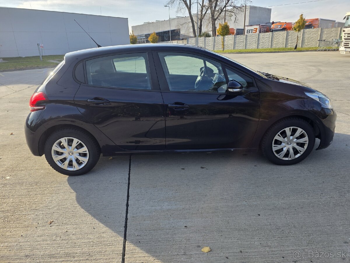 Peugeot 208 1.2 PureTech Active - 5