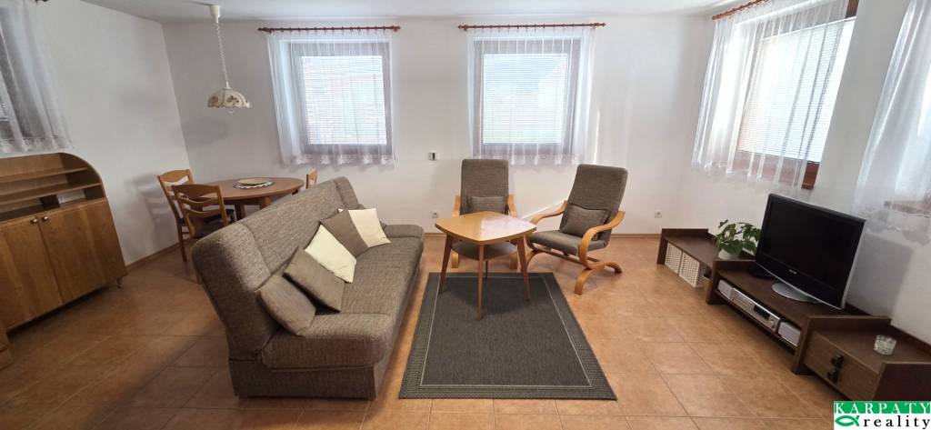 Na predaj zánovný, útulný rodinný dom, Šurovce - 5