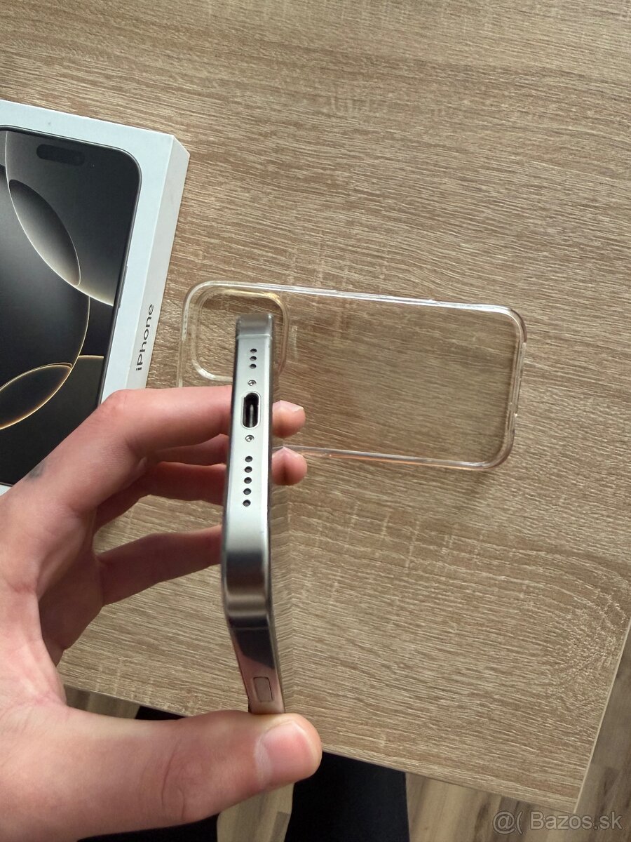 iPhone 16 Pro 128GB prírodný titán - 5
