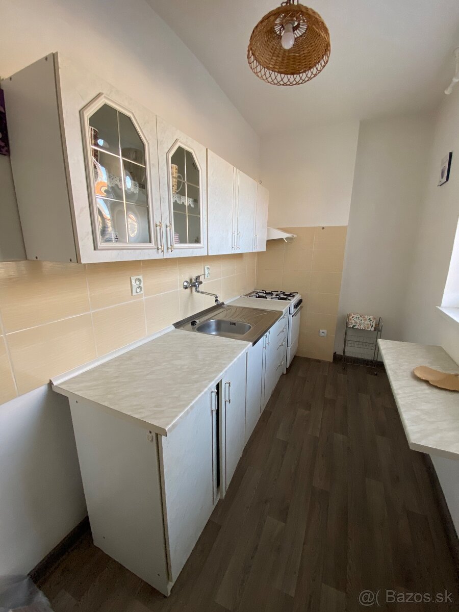 RK EXPRES- na prenájom 2 izbový byt v Handlovej. - 5