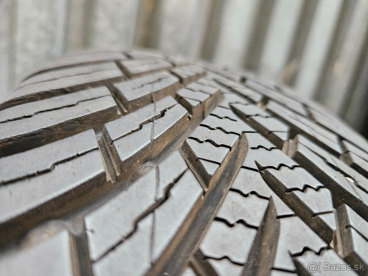 Zimná sada Suzuki - 4x100 r15 + Vredestein 175/65 r15 84H - 5