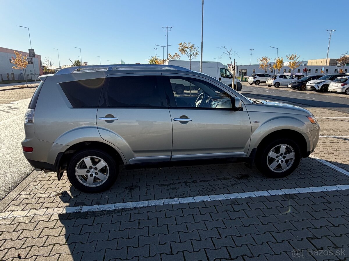 Outlander 2,4 Cvt 4x4 - 5