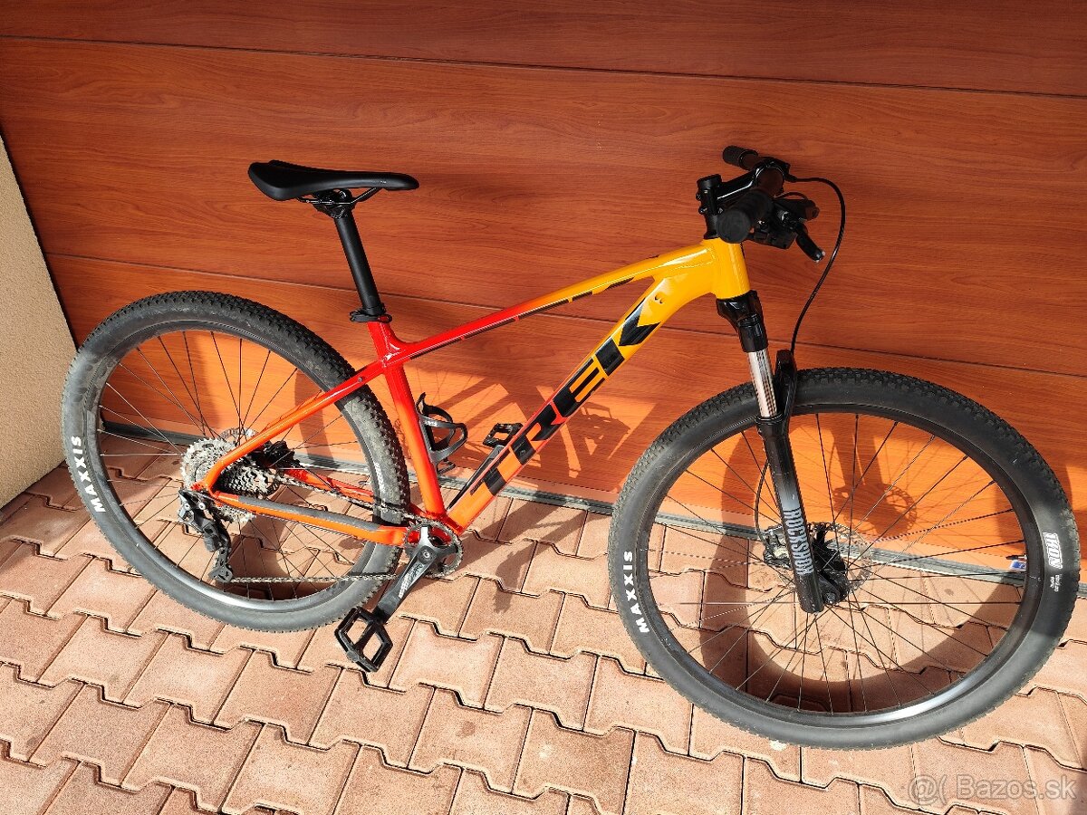 Predám bicykel Trek Marlin 7 - 5