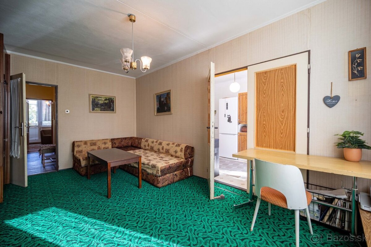 Udržiavaný 3-izbový byt v pôvodnom stave – Gagarinovo námest - 5