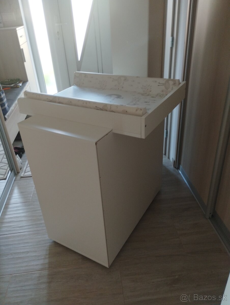 Prebaľovací pult - 5