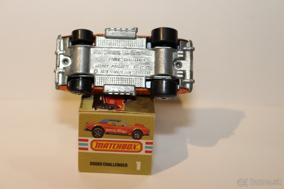 Matchbox SF Dodge Challenger Revin Rebel - 5