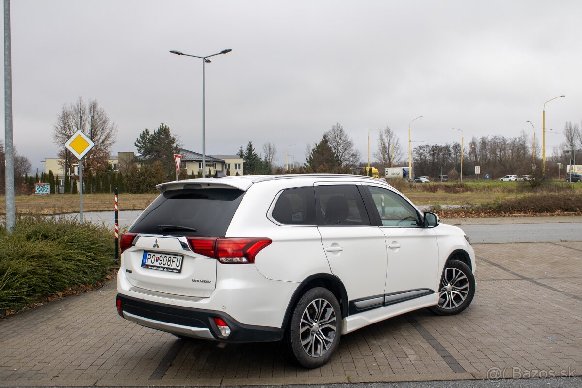 Mitsubishi OUTLANDER 2,2 DI-D 110 KW AT6 INSTYLE - 5