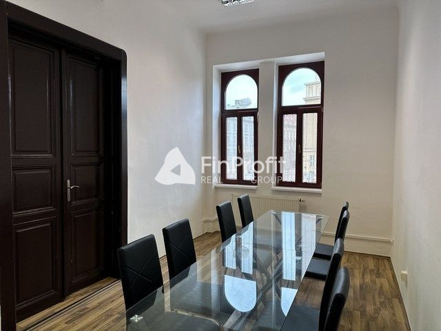 Kancelársky priestor s vlastným zázemím na prenájom - 107 m2 - 5