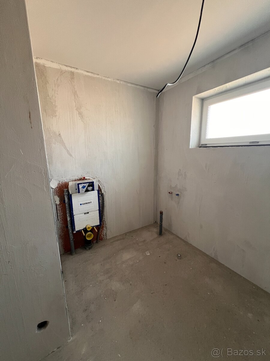 Exkluzívne na predaj: Moderný 4-izbový bungalov - 5