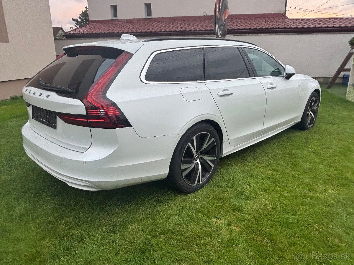 Volvo V90 B4 Momentum PRO 2022 - 5