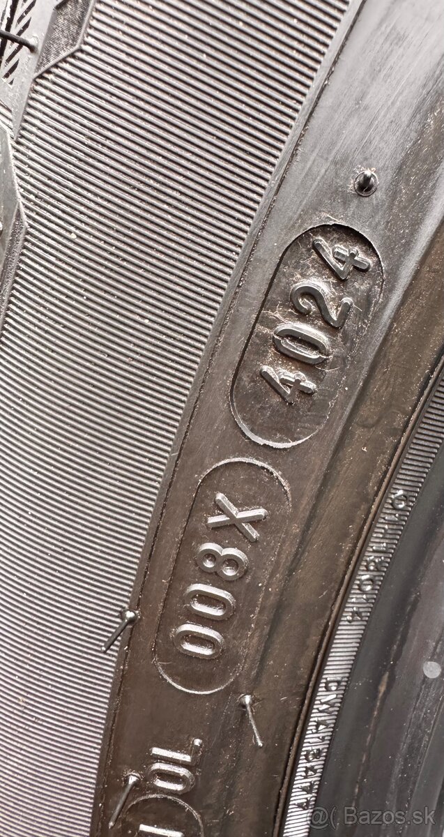 285/45/22 MICHELIN.NOVE RANGE ROVER.LAND ROVER DEFENDER