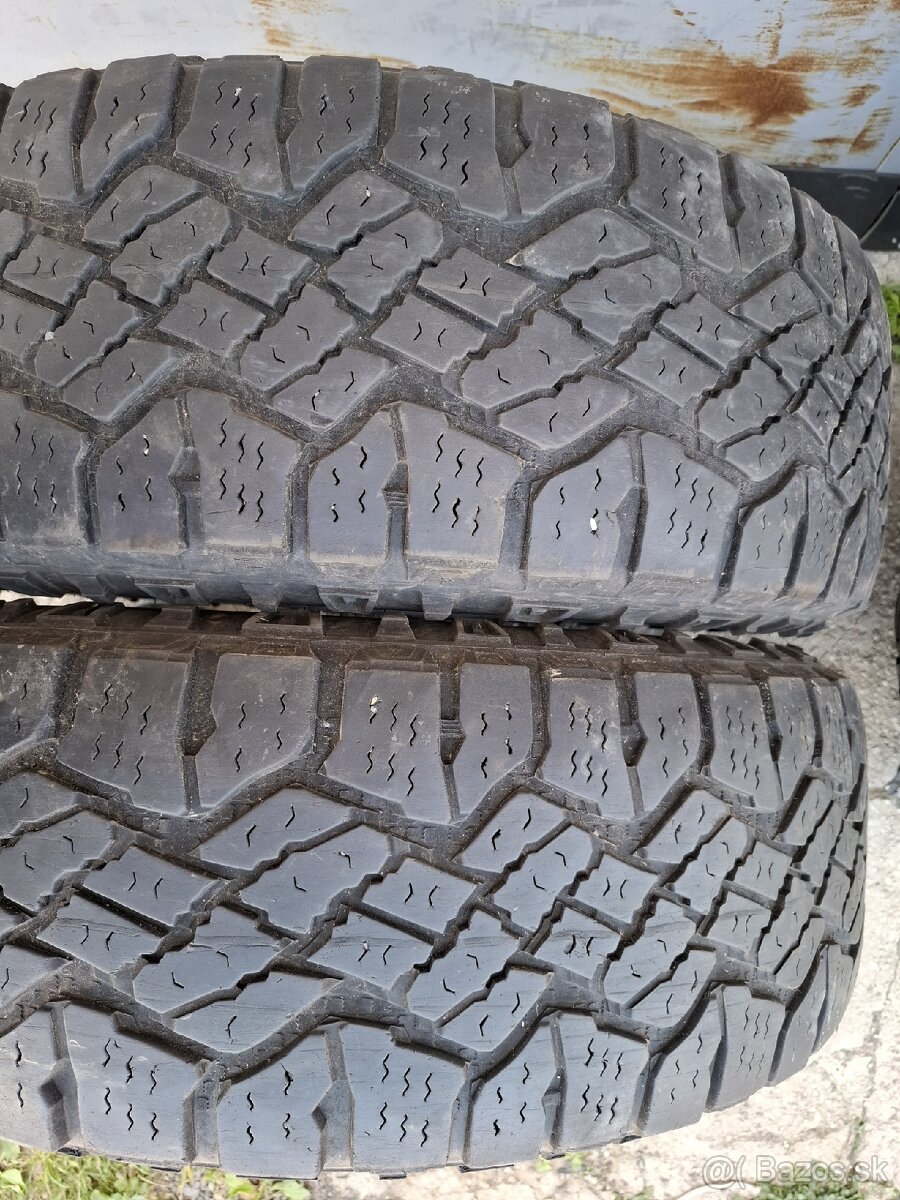 Goodyear wrangler 255/70R18