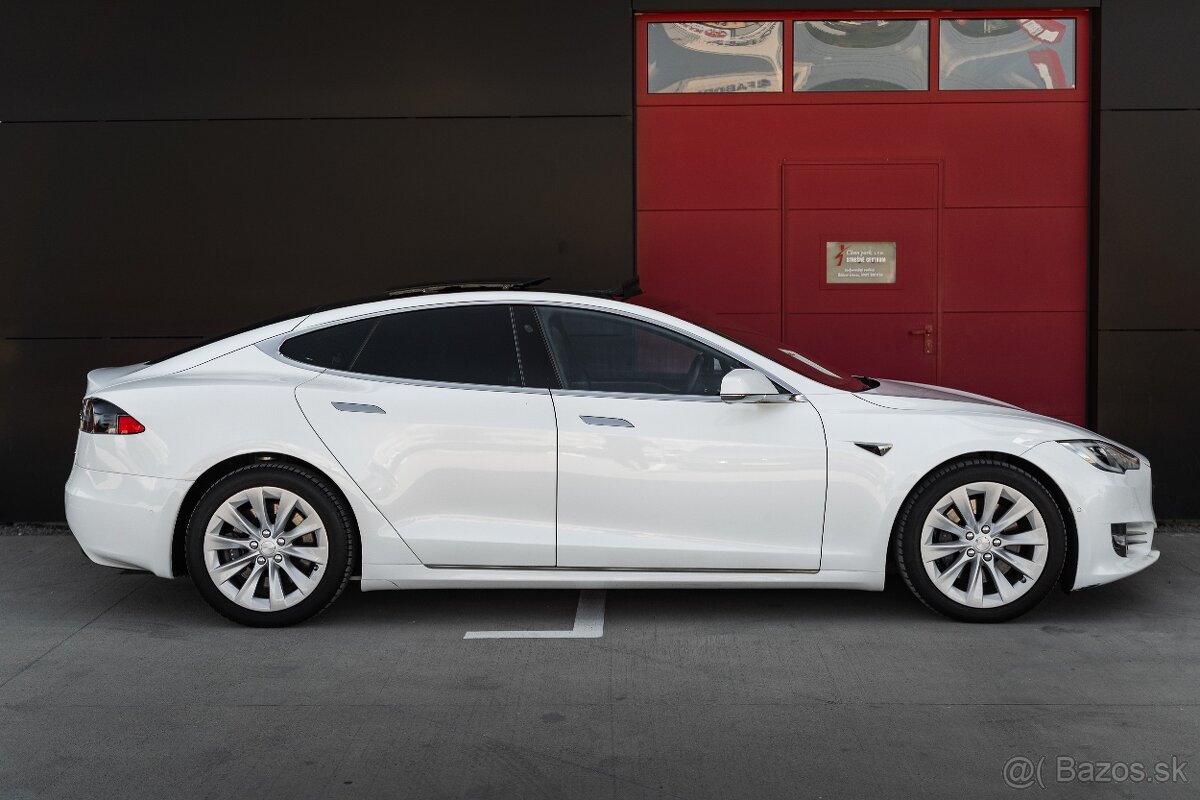 Tesla Model S 75D 476koní - 5
