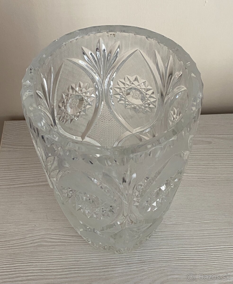 Mohutná, hrubá, krištáľová váza - 5