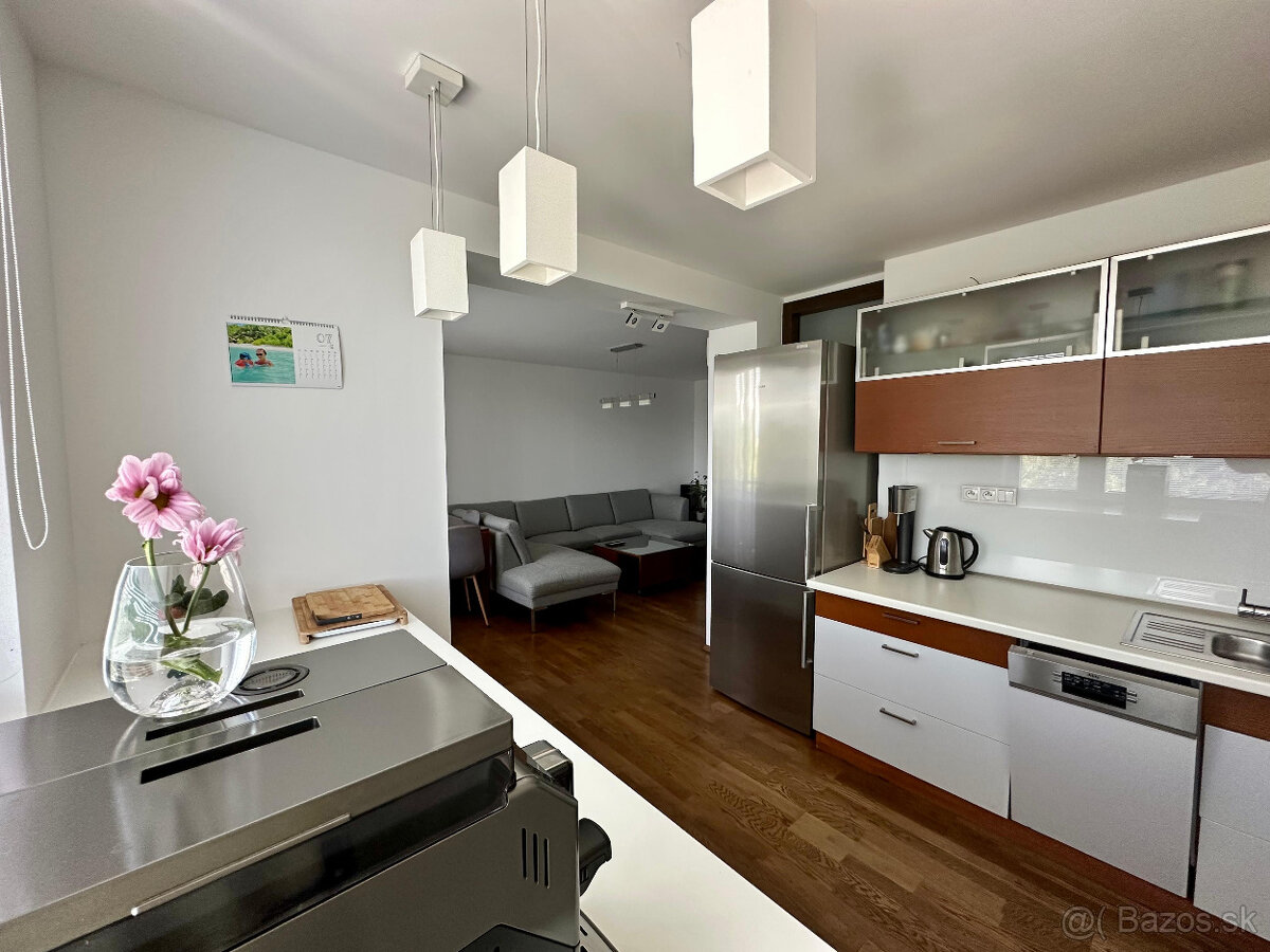 Zariadený 4i byt na predaj, sídlisko Sever - 5