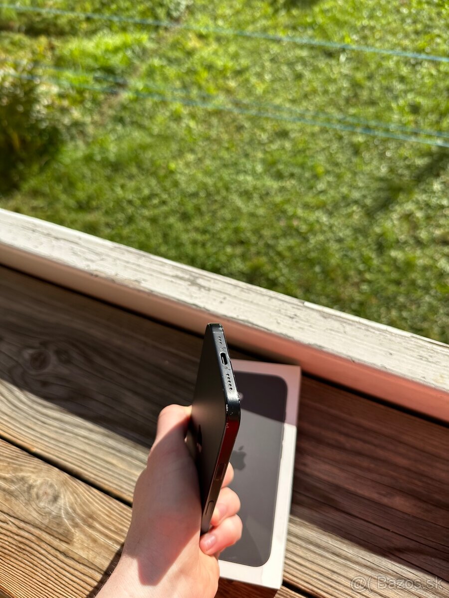 iPhone 16 - 5