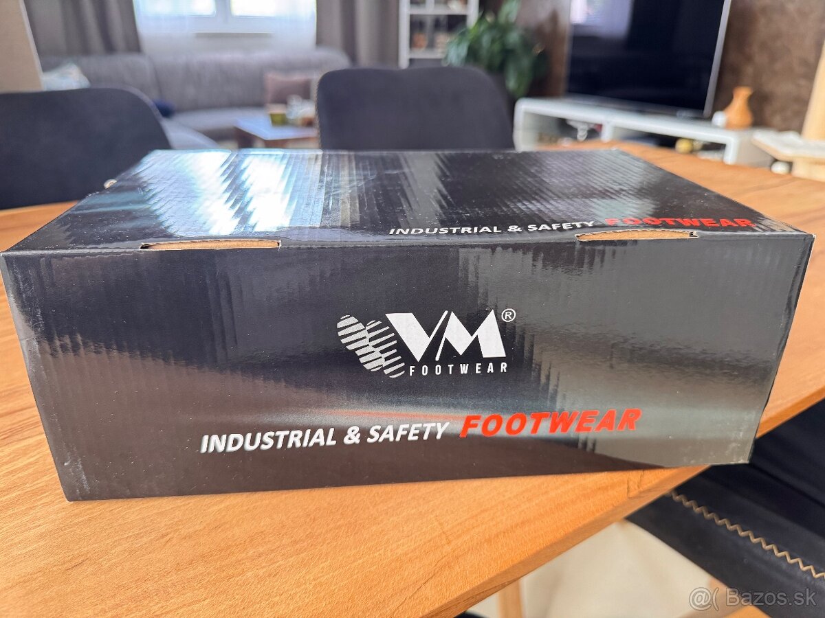 Pracovná obuv 43 so spevnenou špičkou - 5