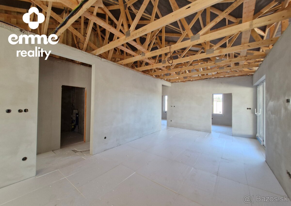 Rodinný dom s 2 bytovými jednotkami v DS, Florida V.P. - 5