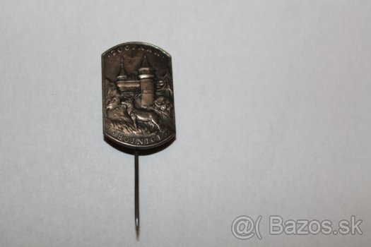 Odznaky "1. M Á J A" a iné. - 5