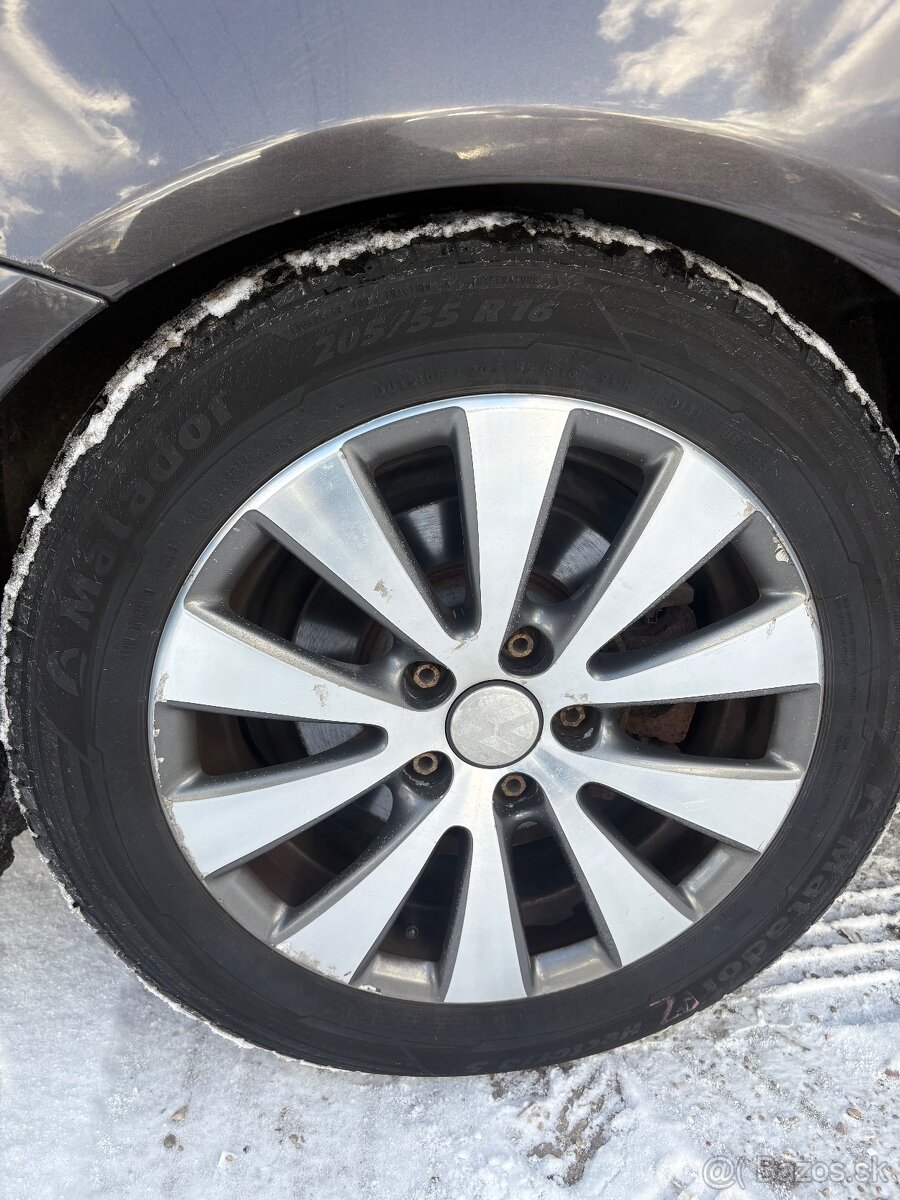 Predam Volkswagen Passat b6 - 5