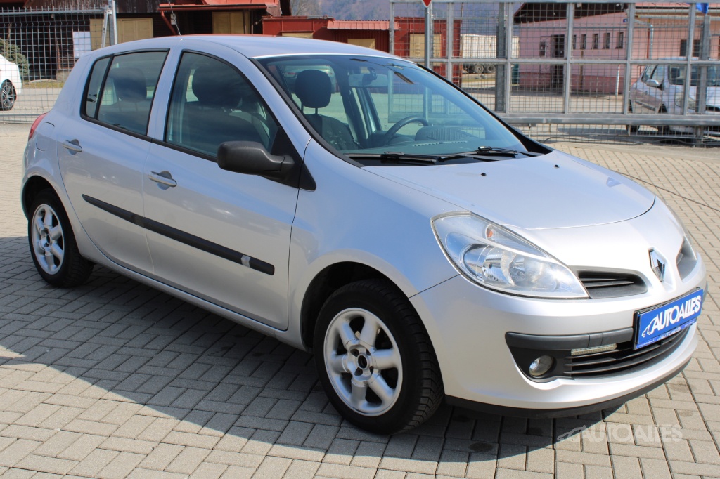 Renault Clio 1,2 i 16V 55 kW ICE - 5