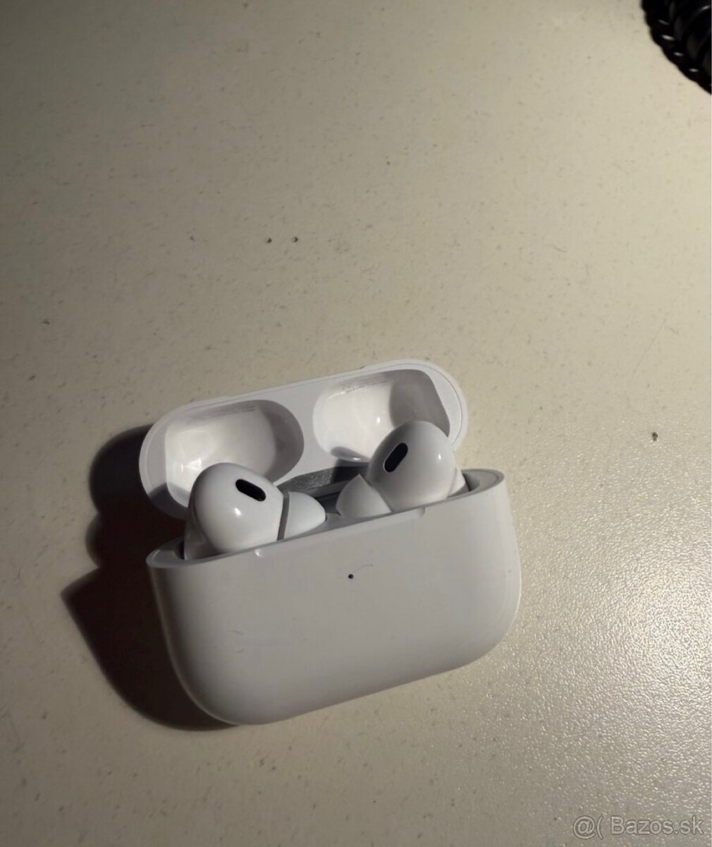 Apple AirPods Pro - 5