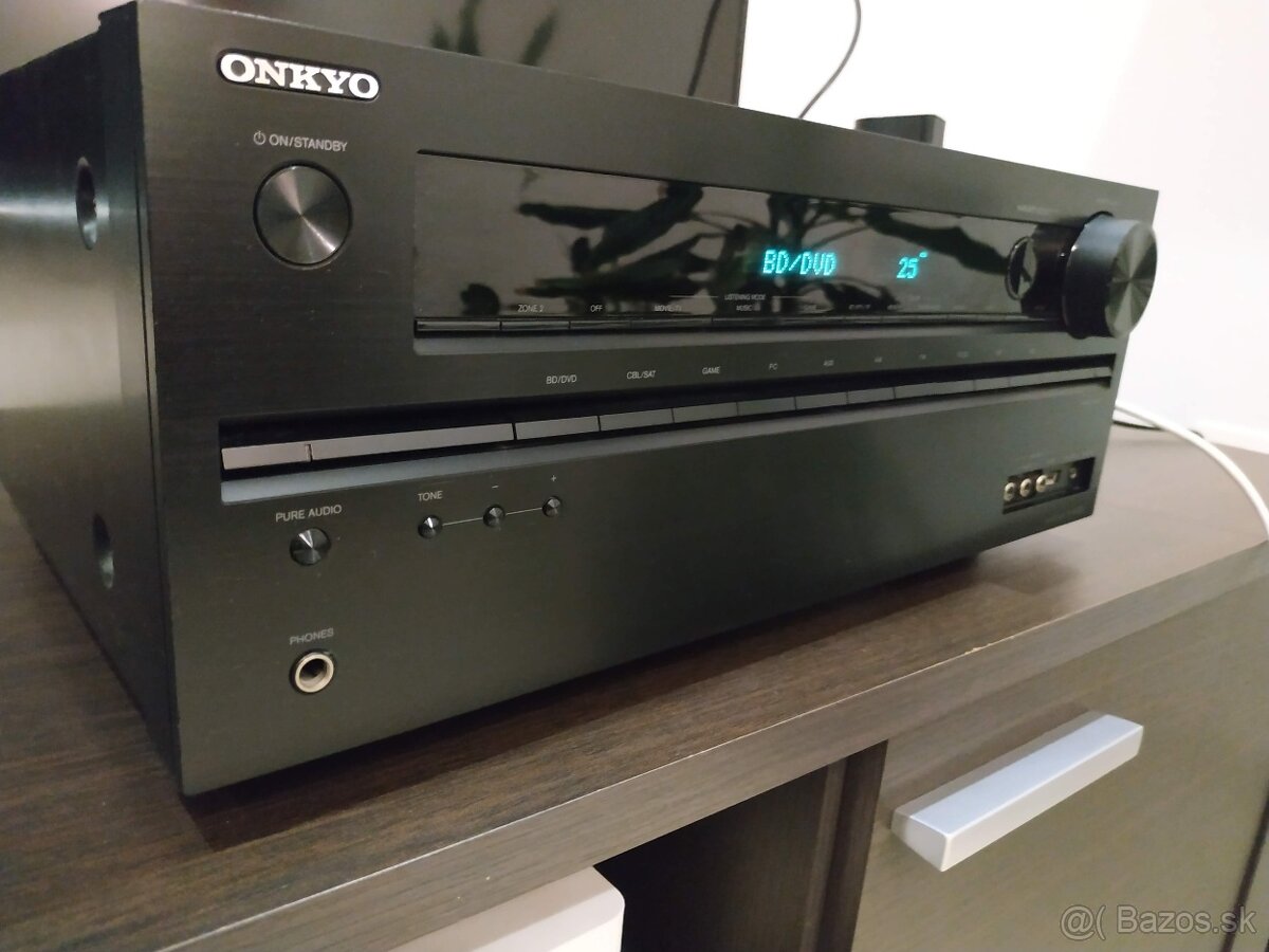 Onkyo TX-NR 525 5.2 AV receiver - 5