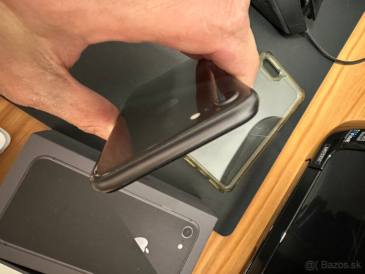 Apple iPhone 8 64GB TOP stav - 5