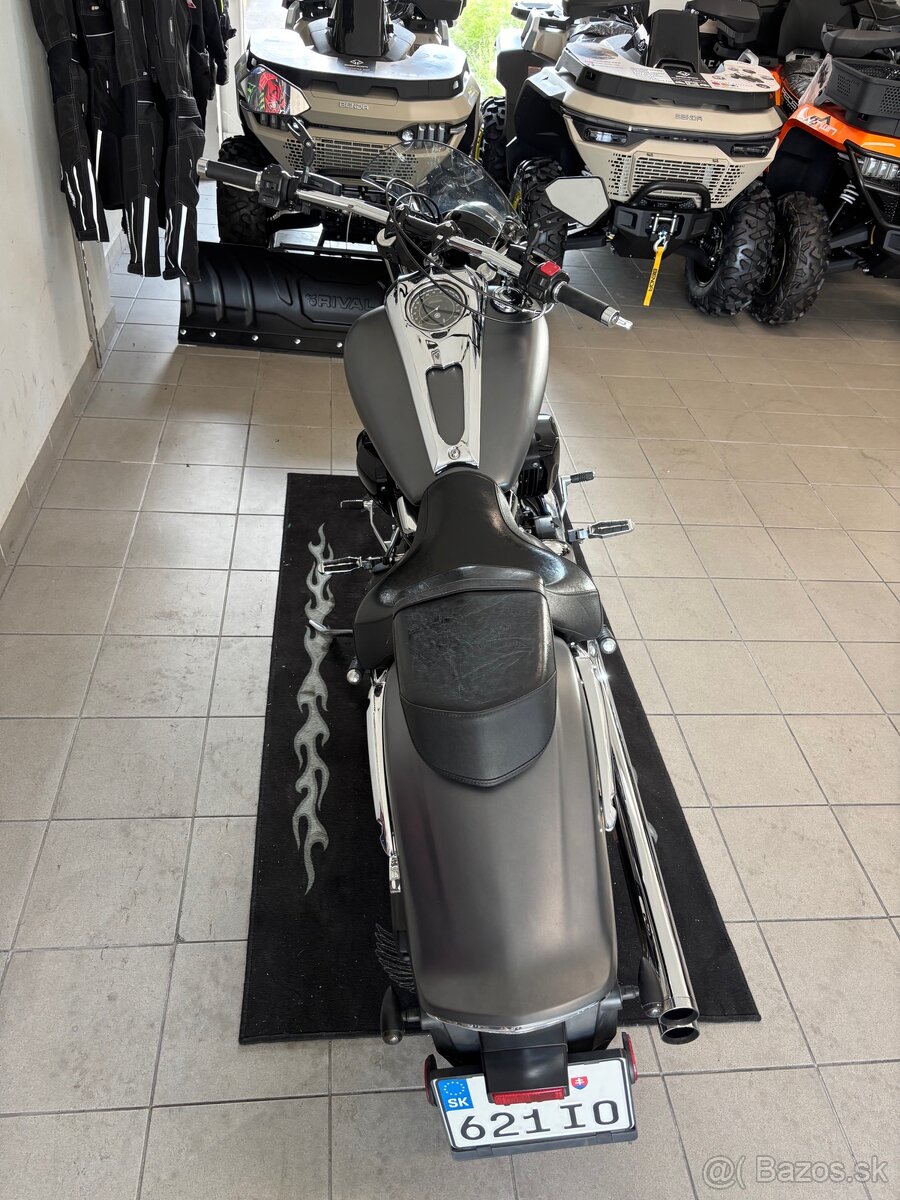 Yamaha XV 1900 Raider - 5