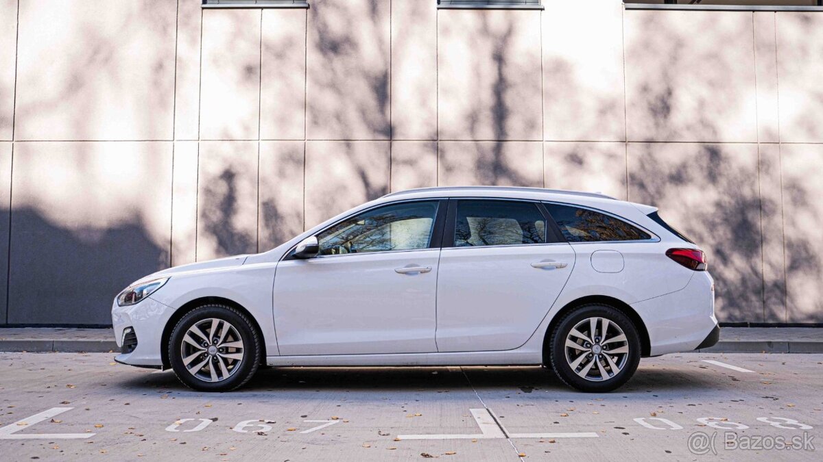 Hyundai i30 CW 1.6 CRDi Classic DTC - 5