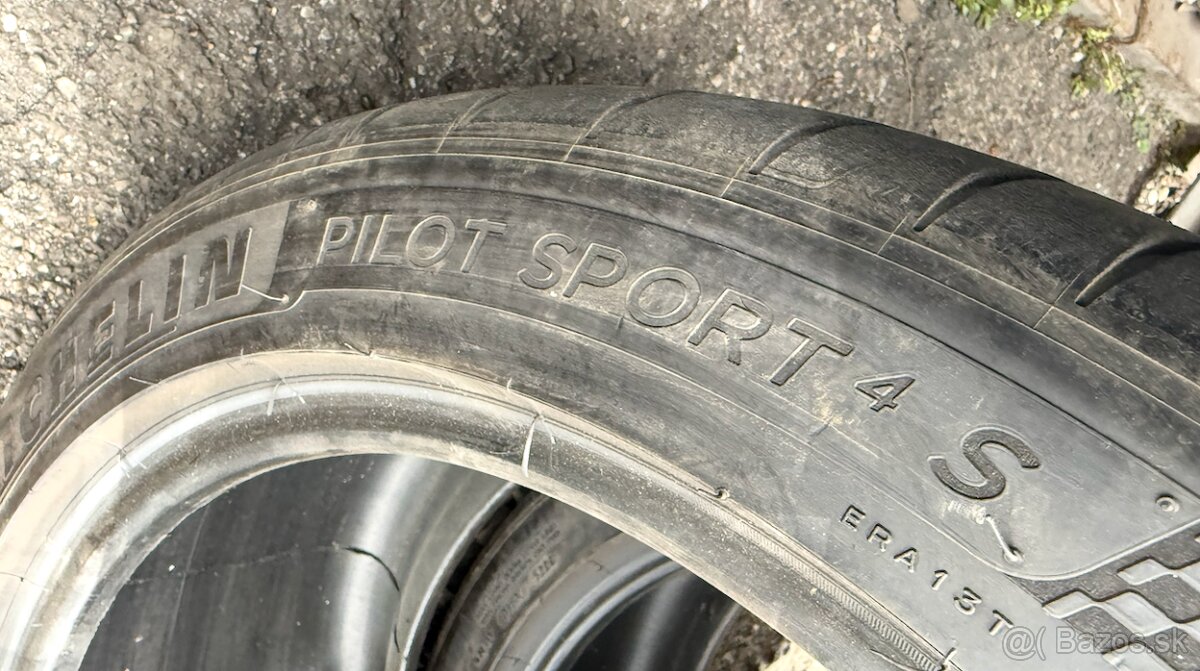 255/40 R19 Michelin Pilot Sport 4S - 5